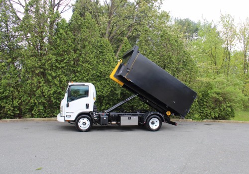 How can i find a reputable debris removal and hauling company?
